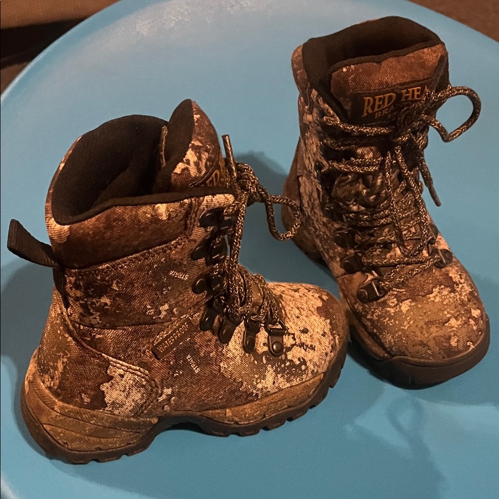 RedHead Army Green/Brown Camouflage Outdoor Boots BoYS 11 Little Kids.